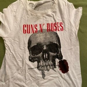 Guns and Roses tee